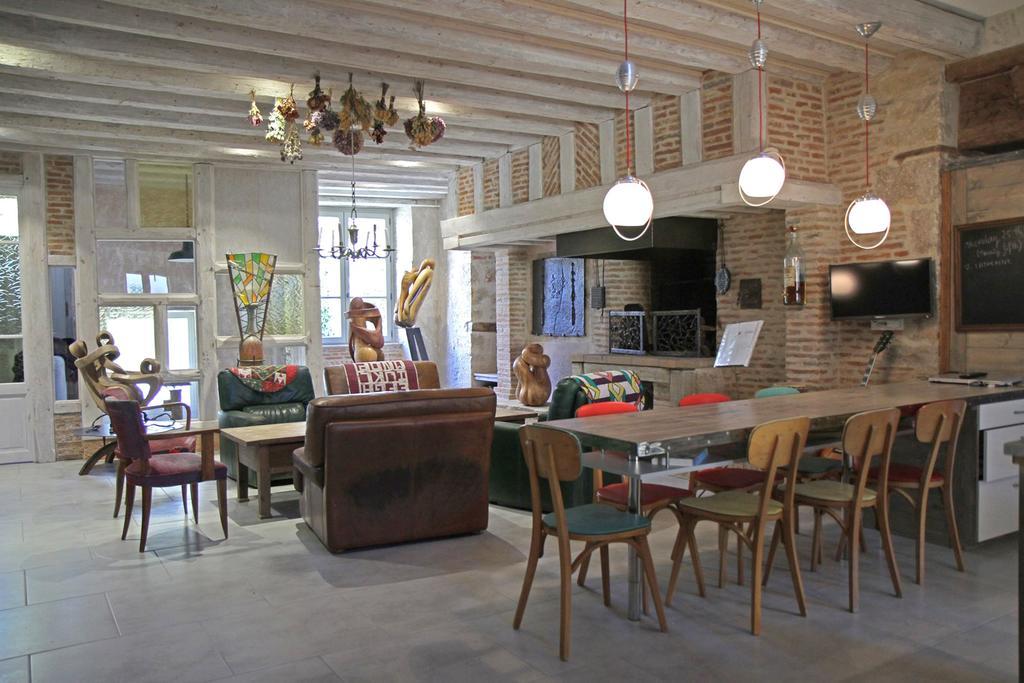 Place Des Nobles Acomodação com café da manhã Cuiseaux Exterior foto